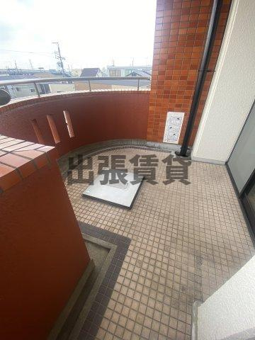 仲介手数料0円！！ロイヤルハウスのバルコニー