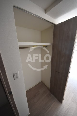 プレサンスOSAKA DOME CITYビーツの収納|プレサンスOSKA DOME CITYビーツ　クローゼット