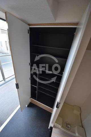 プレサンスOSAKA DOME CITYビーツの玄関|プレサンスOSKA DOME CITYビーツ　下駄箱