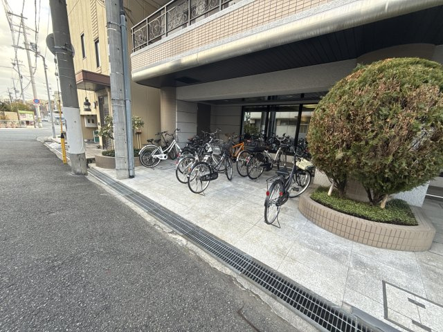 姫路市安田４丁目の賃貸マンションの駐車場