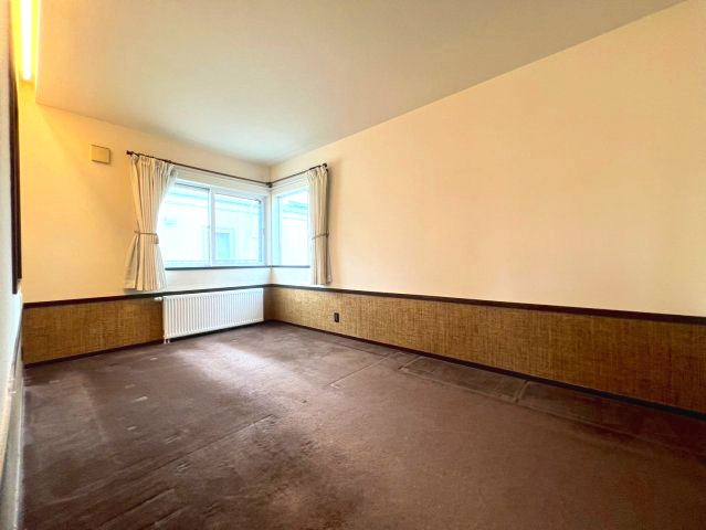 里塚緑ヶ丘3丁目の洋室|洋室①