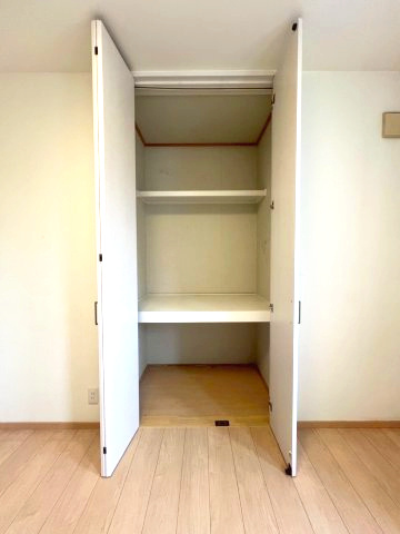 里塚緑ヶ丘3丁目の収納