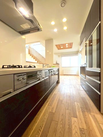 里塚緑ヶ丘3丁目のキッチン