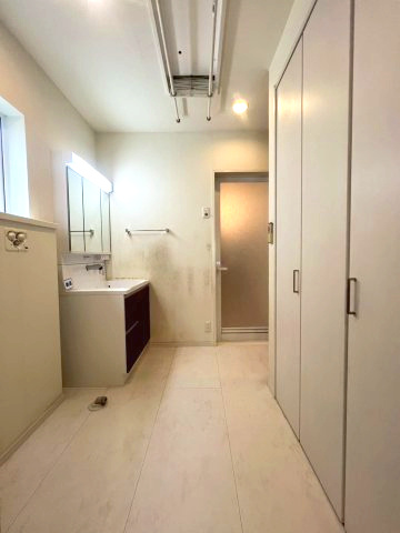 里塚緑ヶ丘3丁目の独立洗面台