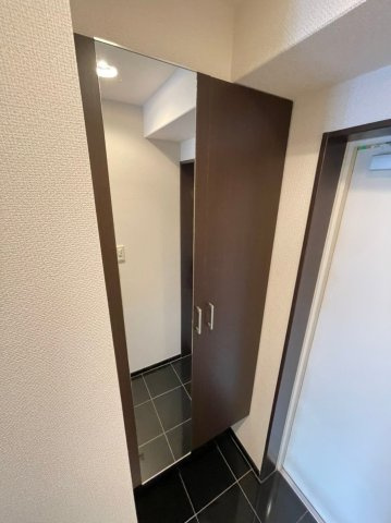 レジデンシャルヒルズアネックススイートの玄関