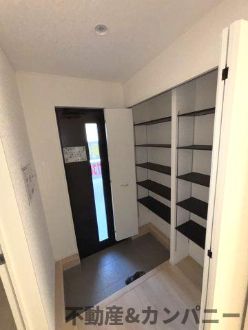 クレイドルガーデン溝辺1号棟　新築建売分譲地(全2棟)　松山市溝辺第2の玄関|シンプルで使いやすい玄関です
