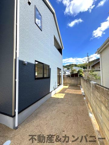 クレイドルガーデン溝辺1号棟　新築建売分譲地(全2棟)　松山市溝辺第2の庭|お庭の付いた物件です