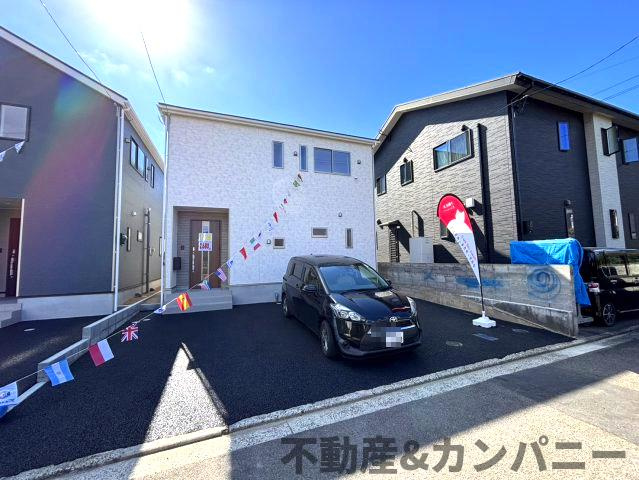 クレイドルガーデン溝辺1号棟　新築建売分譲地(全2棟)　松山市溝辺第2の前面道路含む現地写真|外観もきれいです