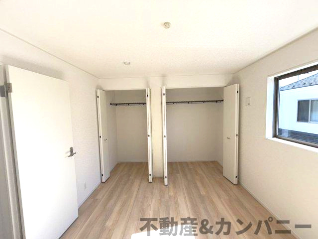 クレイドルガーデン溝辺　新築建売分譲(全2号地)　松山市溝辺第2-2号地の洋室|個人の部屋や寝室として使える洋室です