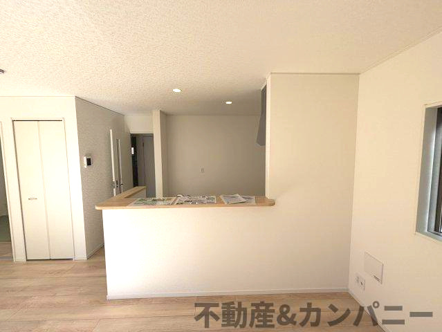クレイドルガーデン溝辺　新築建売分譲(全2号地)　松山市溝辺第2-2号地の和室|落ち着いた雰囲気の和室付きです