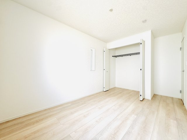 Cradle Garden大泉町寄木戸第16　新築住宅 3号棟の洋室