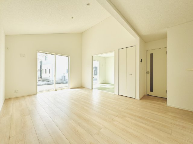 Cradle Garden大泉町寄木戸第16　新築住宅 3号棟の居間・リビング
