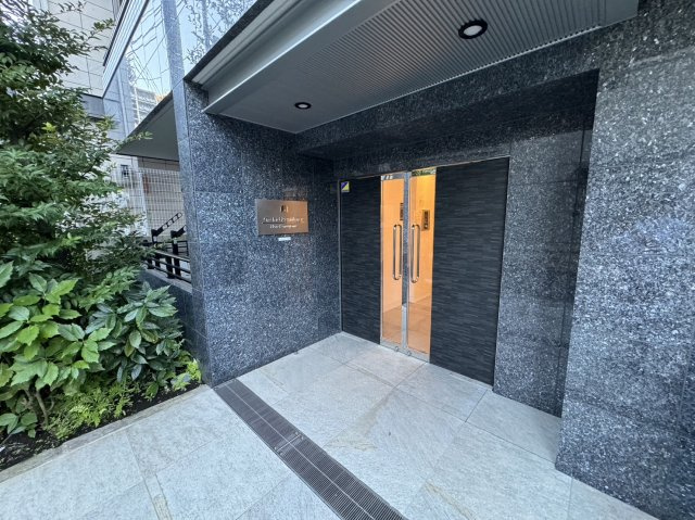 オーキッドレジデンス本駒込のエントランス