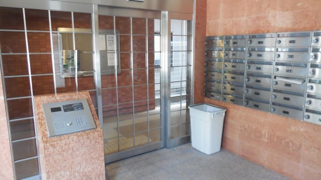 小石川ガーデンハウスのエントランス