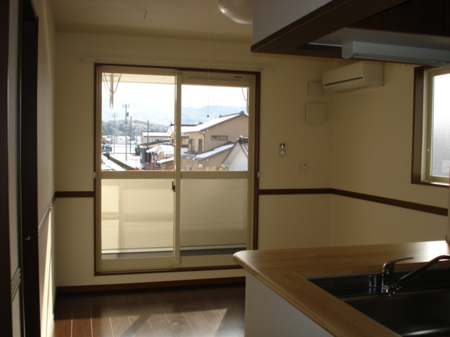 メゾン・ド・アイの居間・リビング|リビング