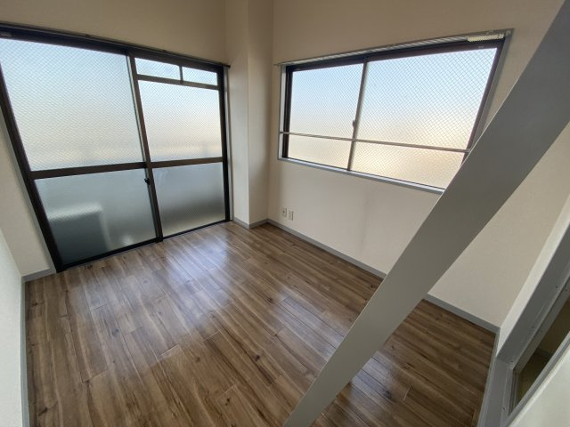 江戸川区西小岩２丁目の賃貸マンションの居間・リビング