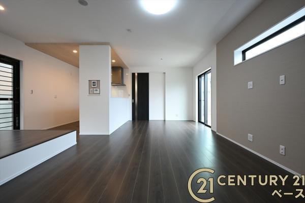 奈良市北登美ケ丘６丁目 ５号棟 ／一戸建の居間・リビング|■現地撮影写真■