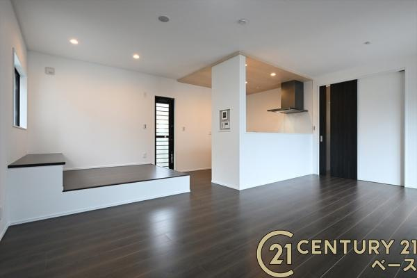 奈良市北登美ケ丘６丁目 ５号棟 ／一戸建の居間・リビング|■現地撮影写真■