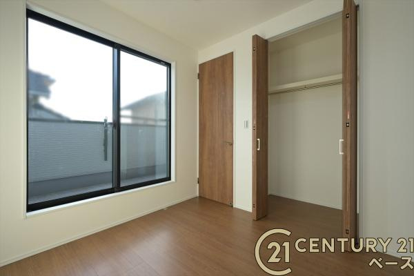 奈良市北登美ケ丘６丁目 ７号棟 ／一戸建の収納|■現地撮影写真■冬物のコートや季節のものなどたくさんしまえる広さ！
