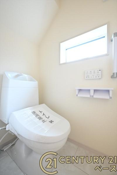 リーブルガーデン浅古 ２号棟 ／新築一戸建のトイレ|■現地撮影写真■清潔感ある綺麗なお手洗い！