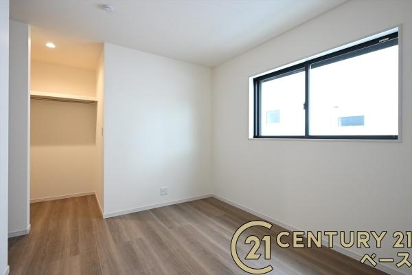 リーブルガーデン浅古 １号棟 ／新築一戸建の収納|■現地撮影写真■広々としたＷＩＣを完備！大きな荷物も楽々収納！■