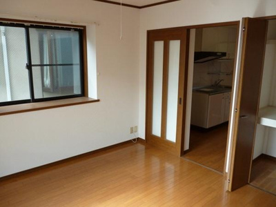 【洋室】 | フロール１ | ※出窓は角部屋のみ