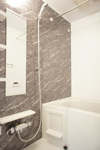 ハピネスの浴室