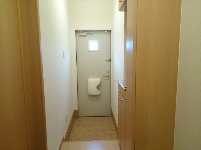 サニーハウス　菫の玄関