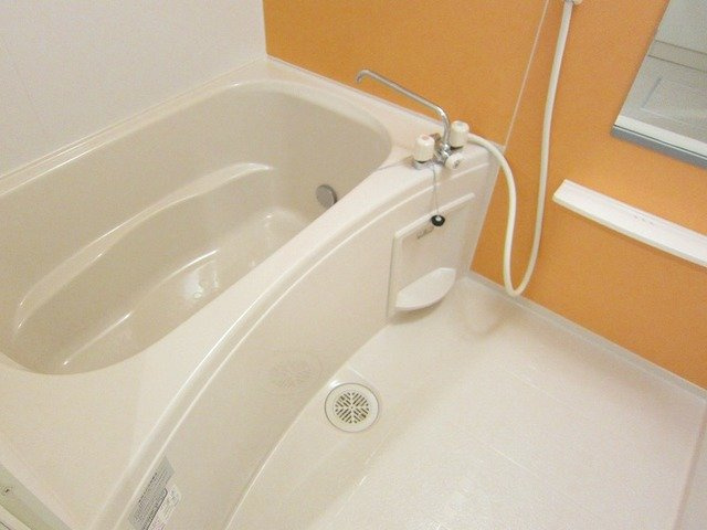 サファイアＡの浴室