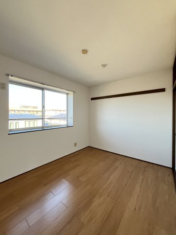 メゾンドールの洋室