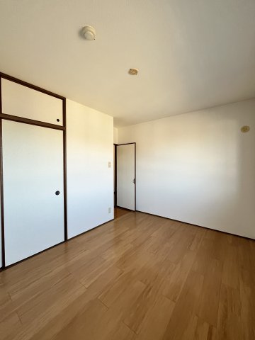 メゾンドールの洋室