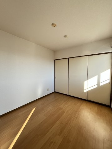 メゾンドールの居間・リビング