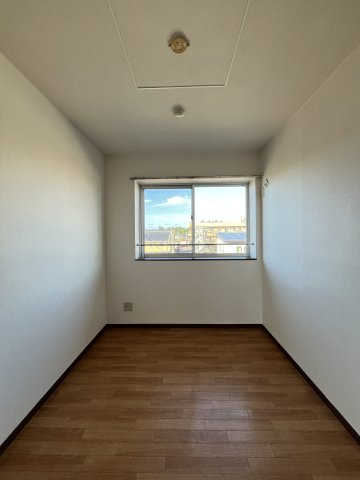 メゾンドールの洋室