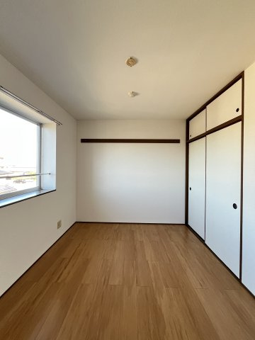 メゾンドールの洋室