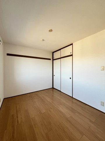 メゾンドールの洋室