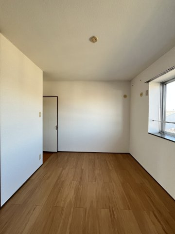 メゾンドールの洋室