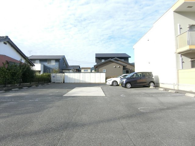 チェリーブロッサムの駐車場