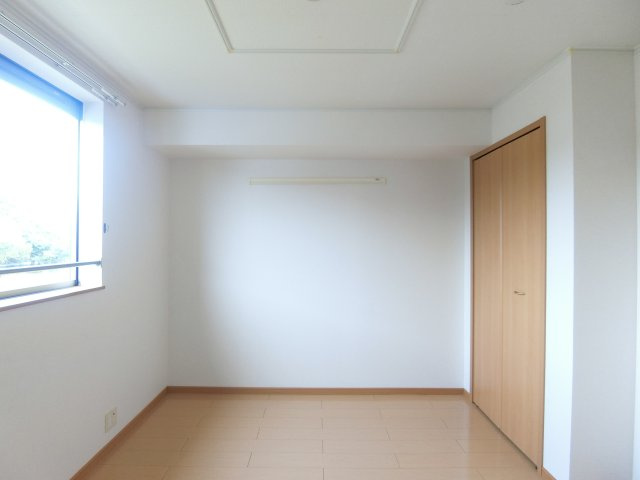 チェリーブロッサムの洋室