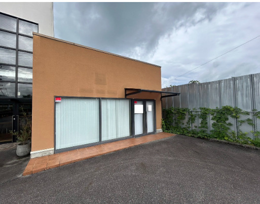 守山市今浜町の店舗事務所