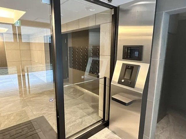 ウエリスアーバン錦糸町のエントランス