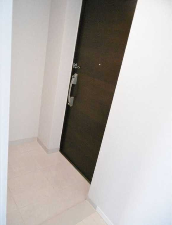 カスタリア三宿　ペット相談可　角部屋　礼金０の玄関