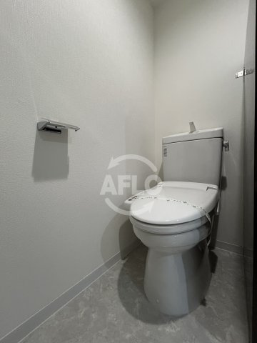 アーデン京町堀イーストのトイレ|アーデン京町堀イースト　温水洗浄便座