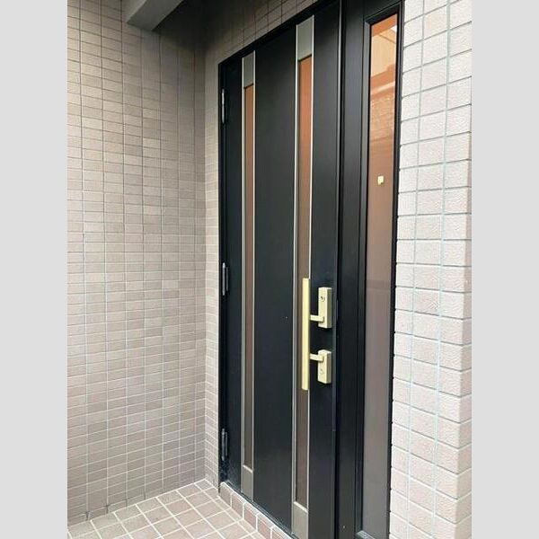 西浦戸建の玄関
