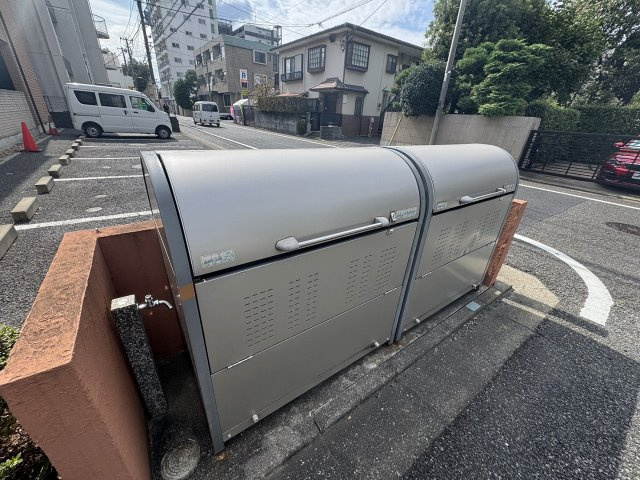 ラフィーネ野沢のその他共用部分|★敷地内ゴミストッカー★