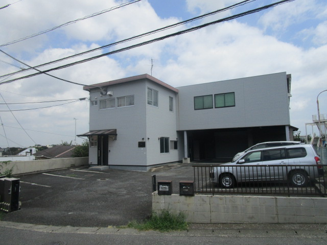 横浜市神奈川区菅田町の倉庫