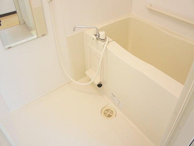 レオネクストみどうたうん　２１の浴室