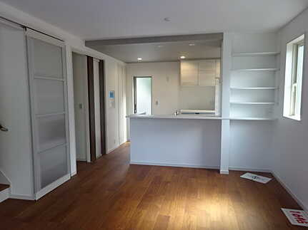 南区丹那町の居間・リビング