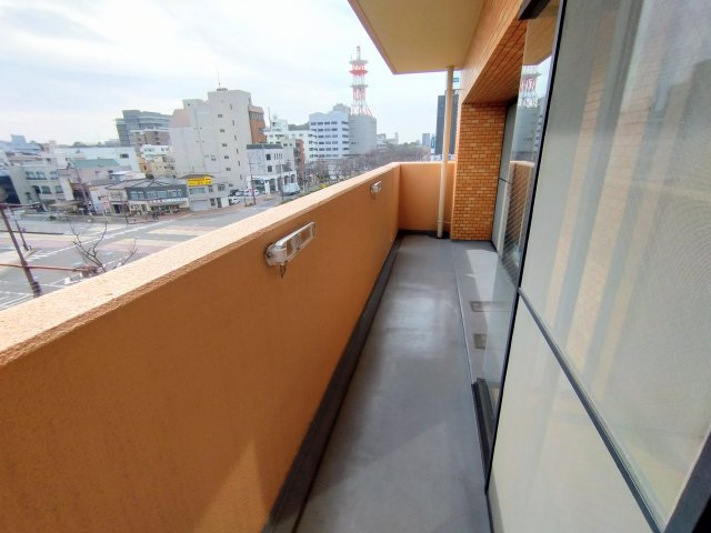ライオンズマンション和歌山三木町のバルコニー