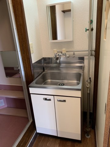 ハイネスフランセの独立洗面台