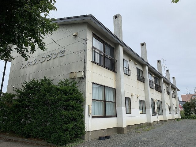 ハイネスフランセの外観